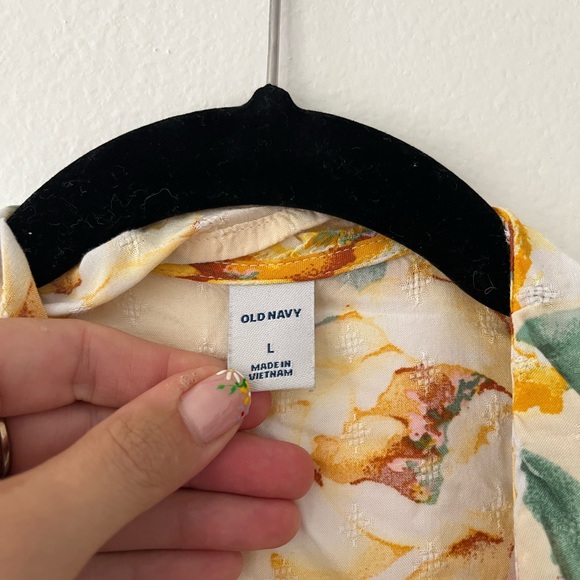 Old Navy Floral Wrap Dress - Picture 3 of 4